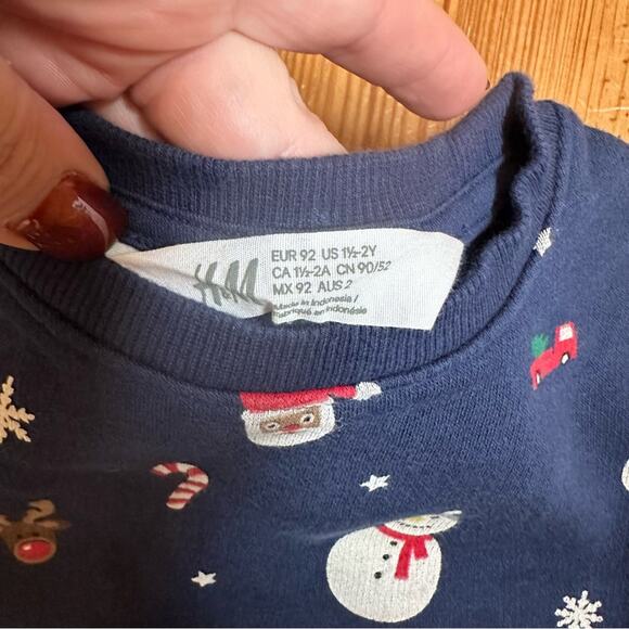 H&M toddler Christmas holiday crew neck sweater SIZE 1/2 - Picture 2 of 4